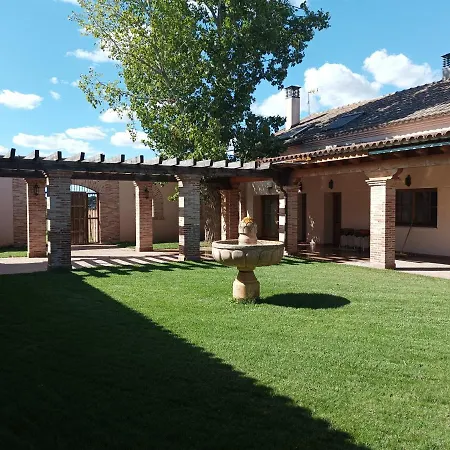 Casas Olmo Y Fresno Jardin Y Piscina A 17 Kilometros De
