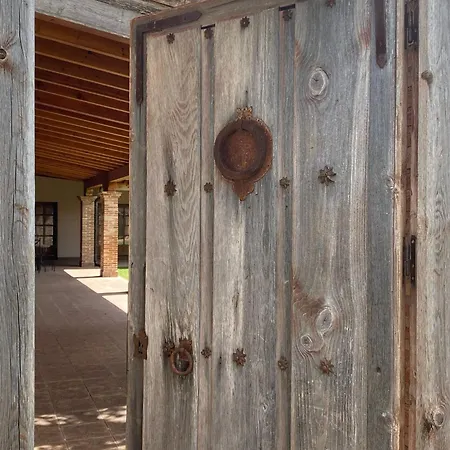 Casa de Férias Casas Olmo y Fresno jardín y piscina a 17 kilómetros de Salamanca *