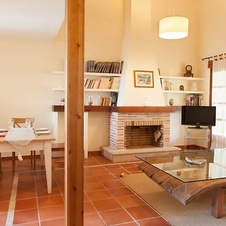 Holiday home Casas Olmo Y Fresno Jardin Y Piscina A 17 Kilometros De *