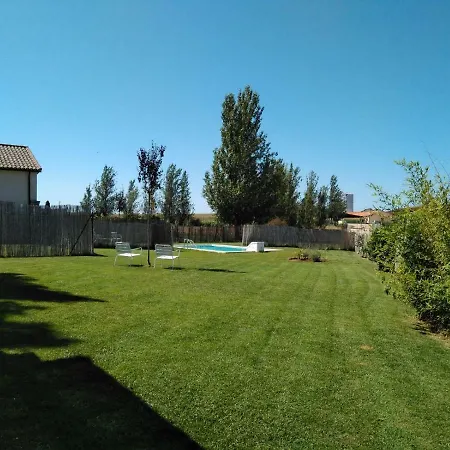 Nyaraló Casas Olmo Y Fresno Jardin Y Piscina A 17 Kilometros De