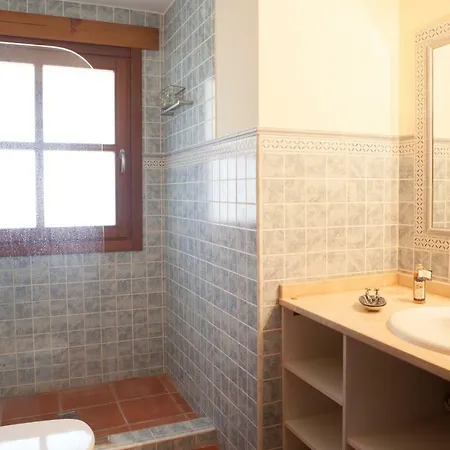 Holiday home Casas Olmo Y Fresno Jardin Y Piscina A 17 Kilometros De *