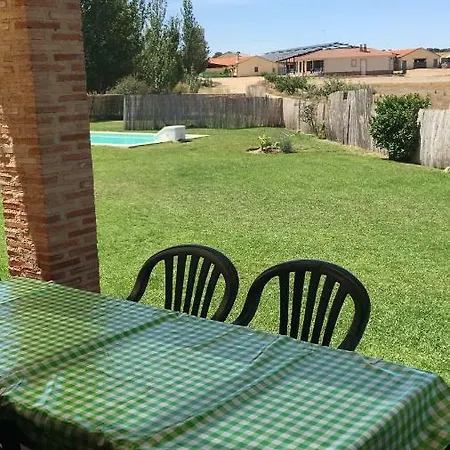 Casas Olmo Y Fresno Jardin Y Piscina A 17 Kilometros De Salamanca