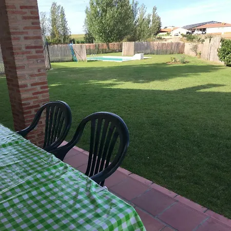 Casas Olmo y Fresno jardín y piscina a 17 kilómetros de Salamanca